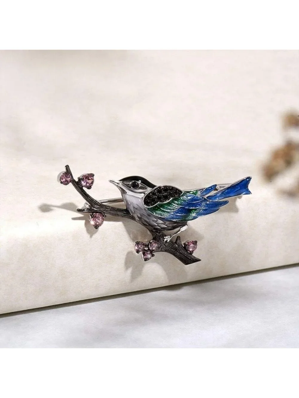 Elegant 925 Sterling Silver Enamel Brooch Pin for Women - Stylish Jewelry